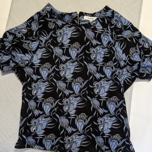 Navy knit short sleeve print top